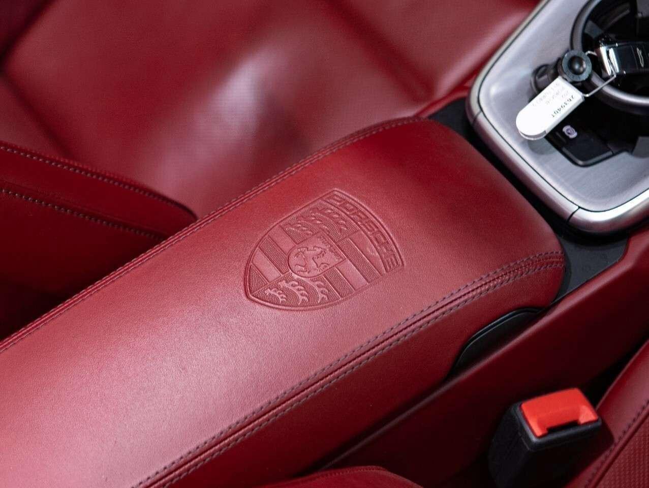 2021 Porsche 911 Turbo S Cabriolet Photo