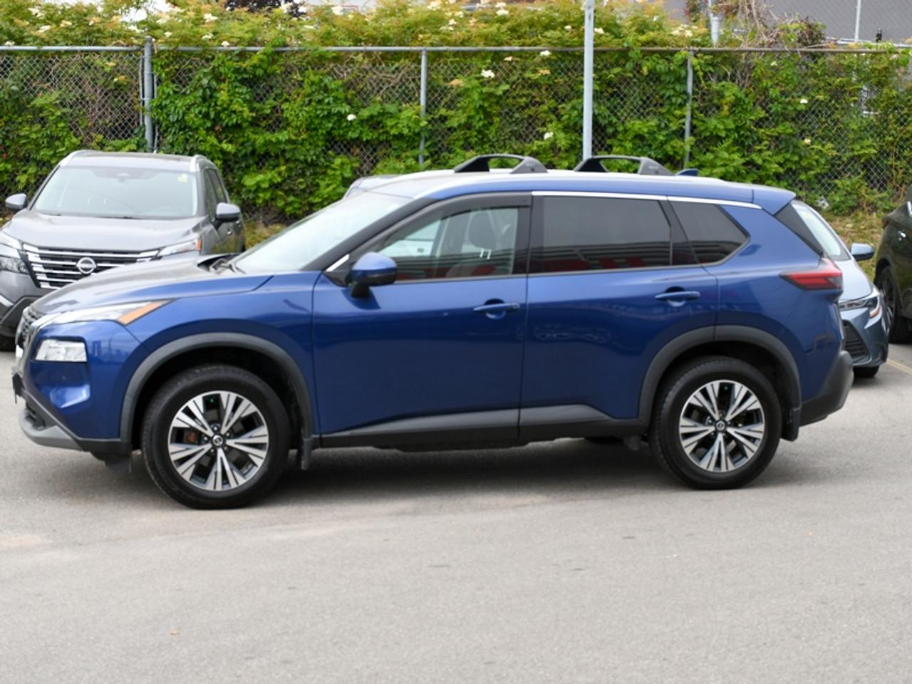 2021 Nissan Rogue SV   Roof   360 Cam   Heated Seats   CarPlay   Android Auto Photo