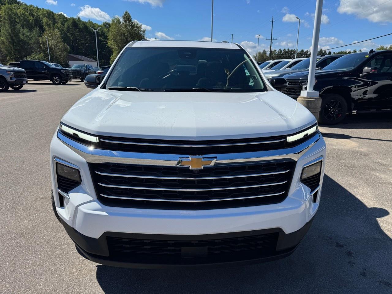 2027 Chevrolet Traverse AWD 4dr LT Photo5