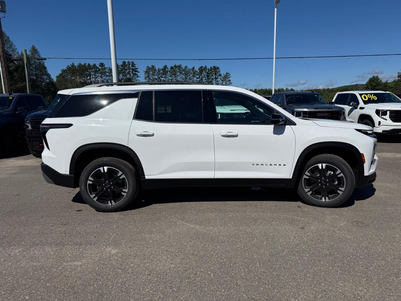 2027 Chevrolet Traverse AWD 4dr LT Photo