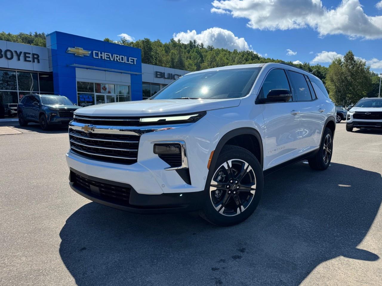 2027 Chevrolet Traverse AWD 4dr LT Photo0