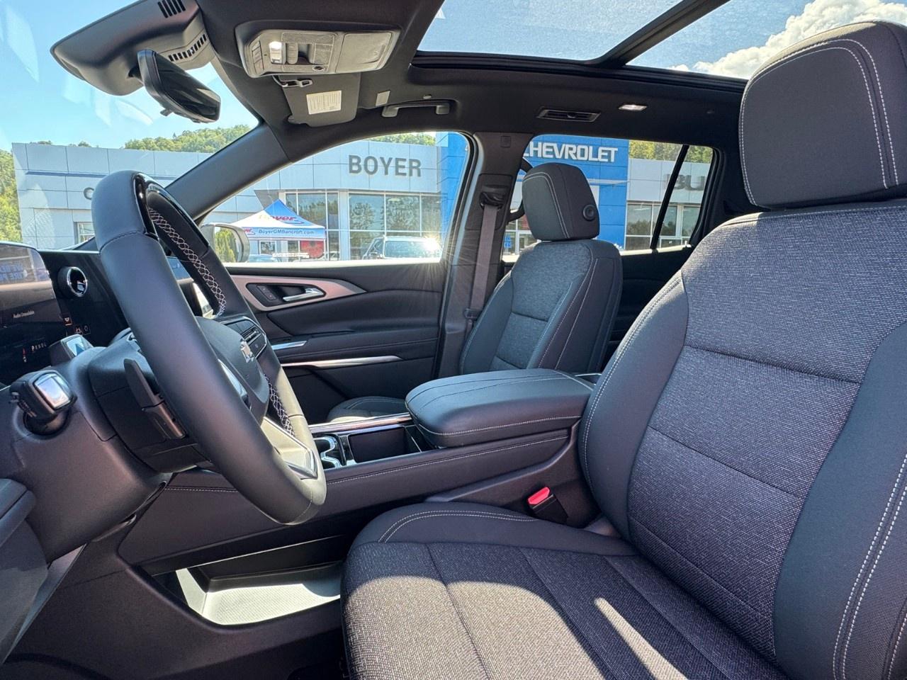 2027 Chevrolet Traverse AWD 4dr LT Photo