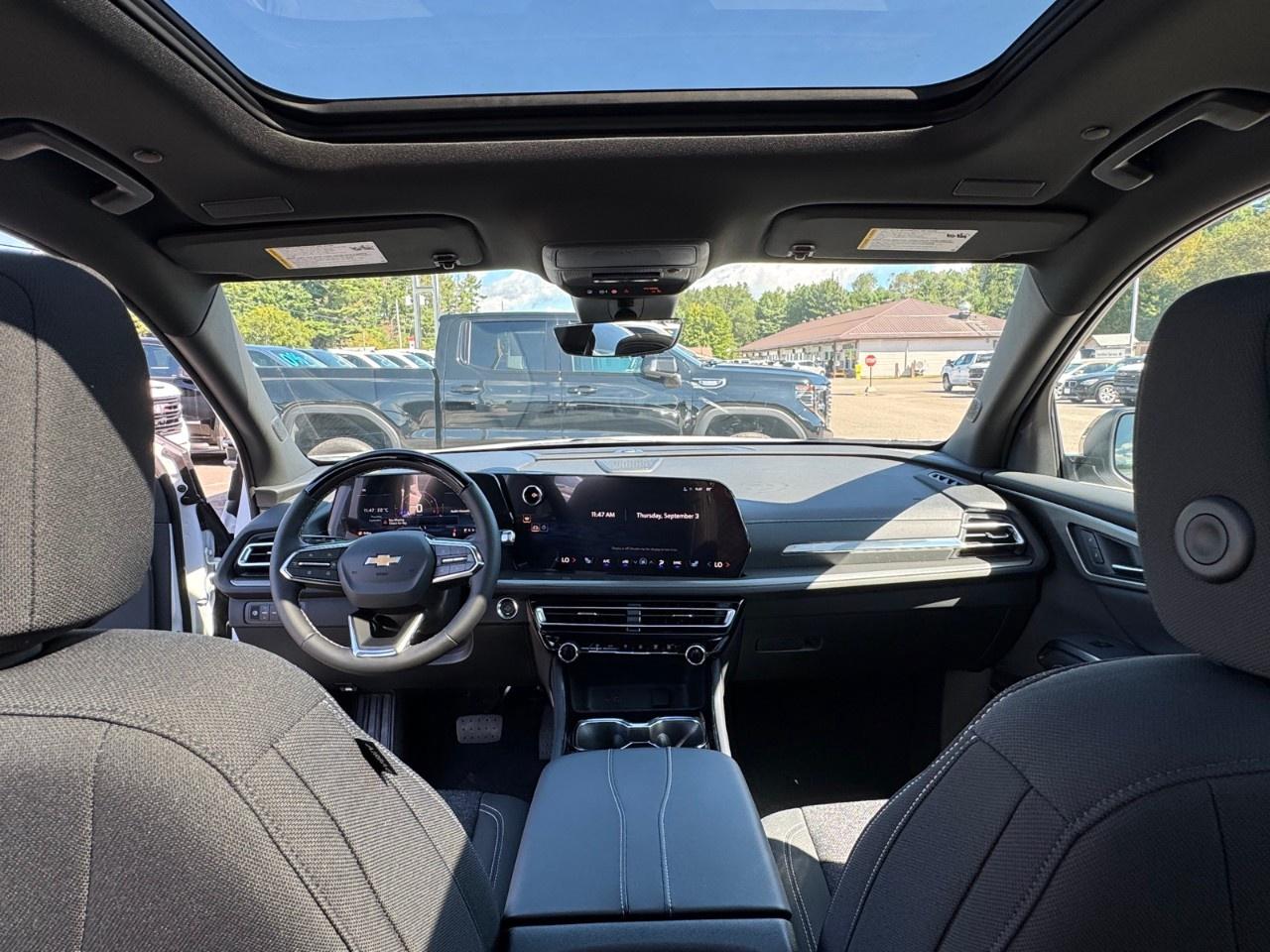 2027 Chevrolet Traverse AWD 4dr LT Photo