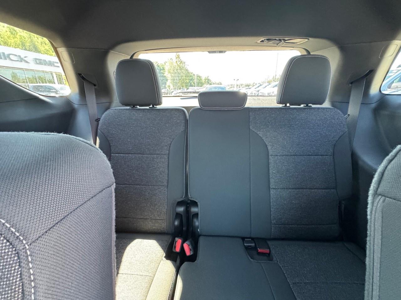 2027 Chevrolet Traverse AWD 4dr LT Photo