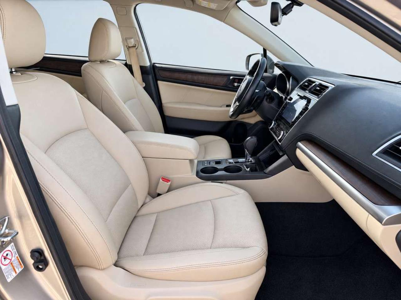 2019 Subaru Outback 3.6R LIMITED AWD / LEATHER / NAVI / SUNROOF / EYESIGHT / HEATED SEATS / BLIND SPOT Photo