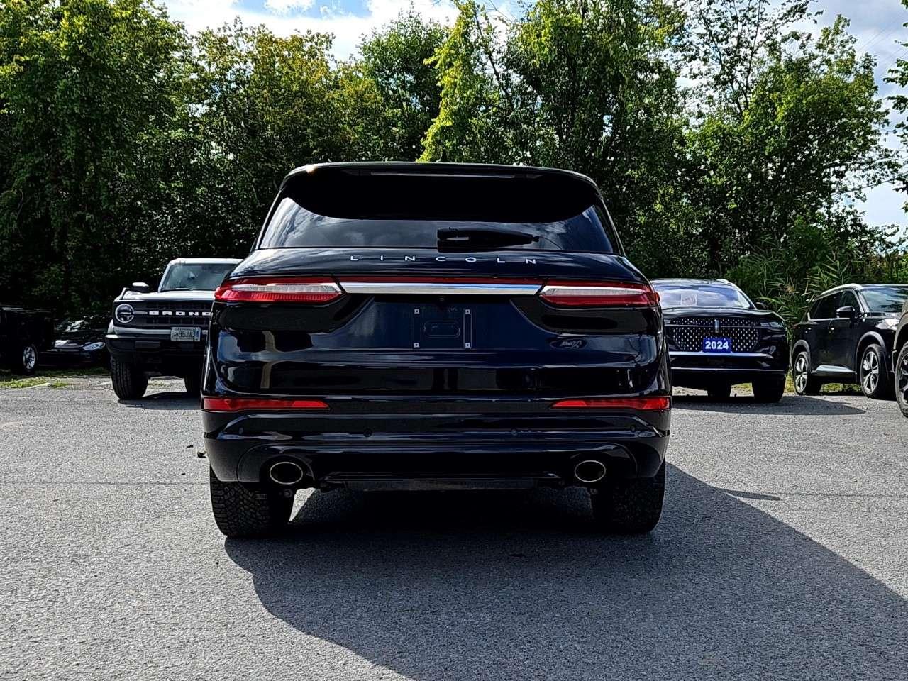 2022 Lincoln Corsair RESERVE   INFINITE BLACK PKG   MOONROOF   AWD Photo