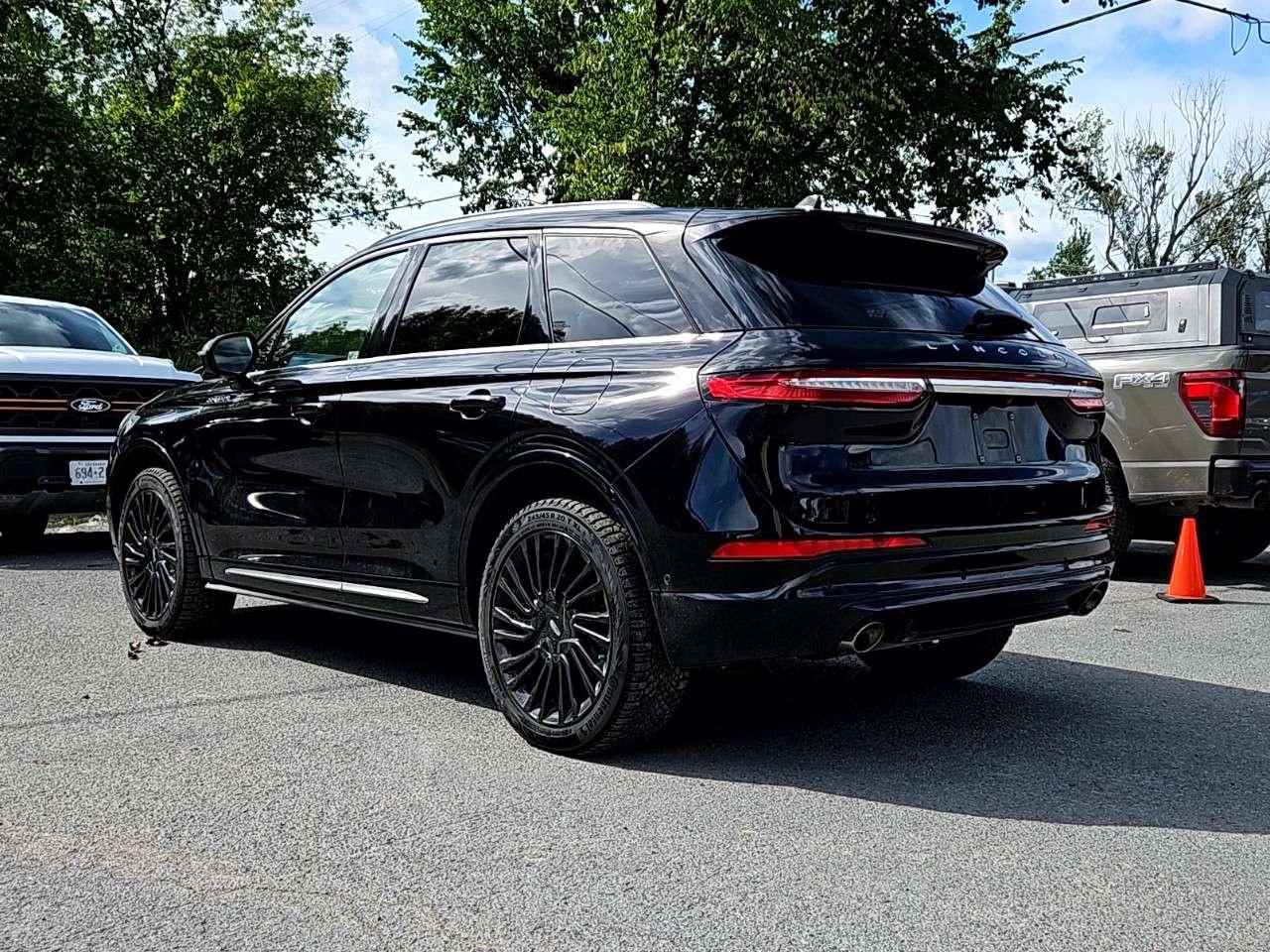 2022 Lincoln Corsair RESERVE   INFINITE BLACK PKG   MOONROOF   AWD Photo