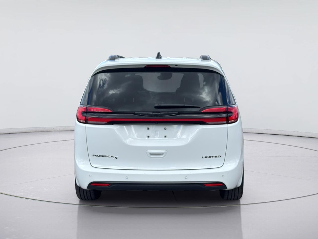 2025 Chrysler Pacifica 7 Passenger, Blind Spot, Sunroof, Power Doors Photo3