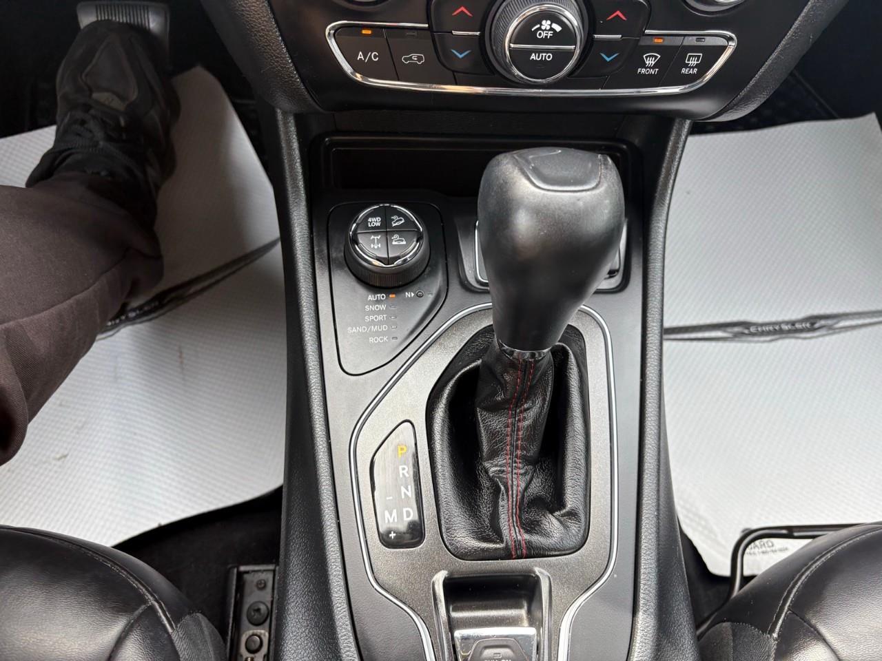 2019 Jeep Cherokee Trailhawk 4dr 4x4 Photo