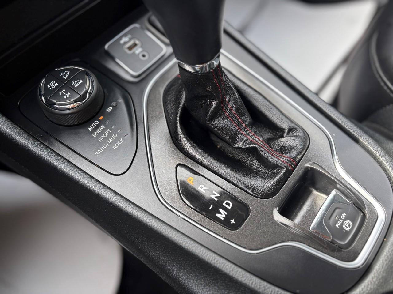 2019 Jeep Cherokee Trailhawk 4dr 4x4 Photo