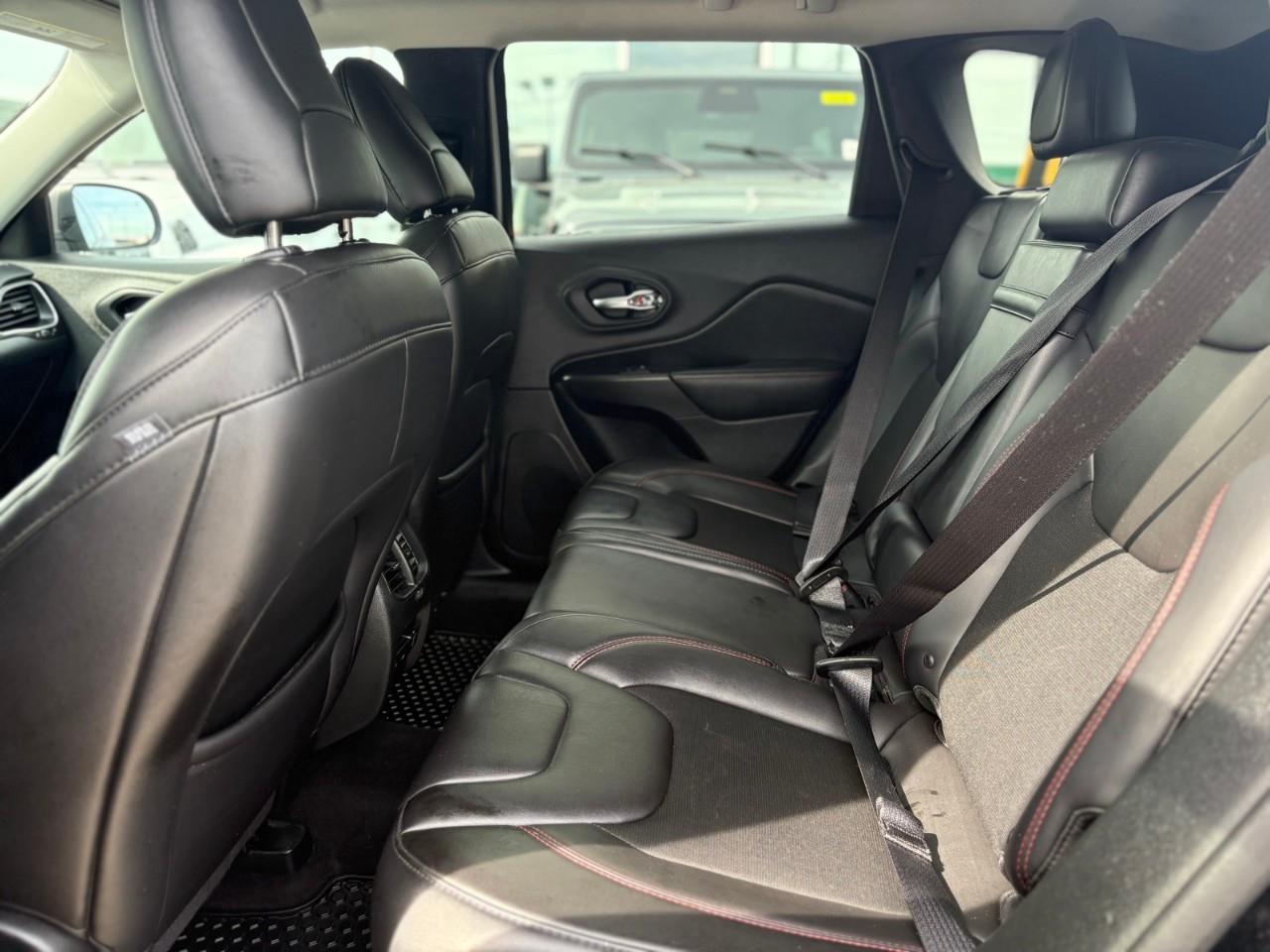 2019 Jeep Cherokee Trailhawk 4dr 4x4 Photo