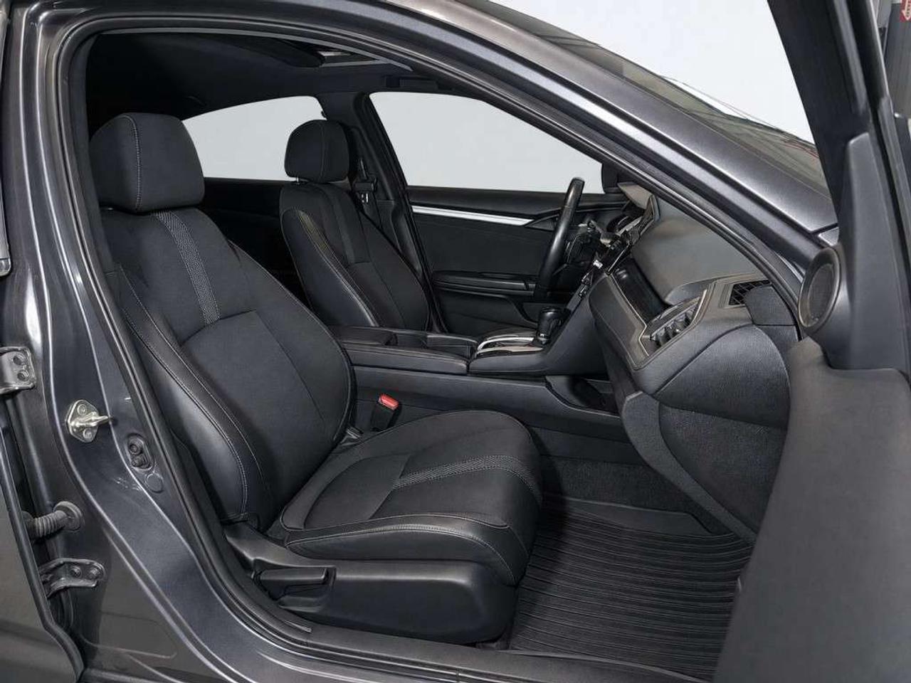 2019 Honda Civic SPORT / SUNROOF / HEATED SEATS / APPLE CARPLAY / BACKUP CAM / ALLOYS Photo