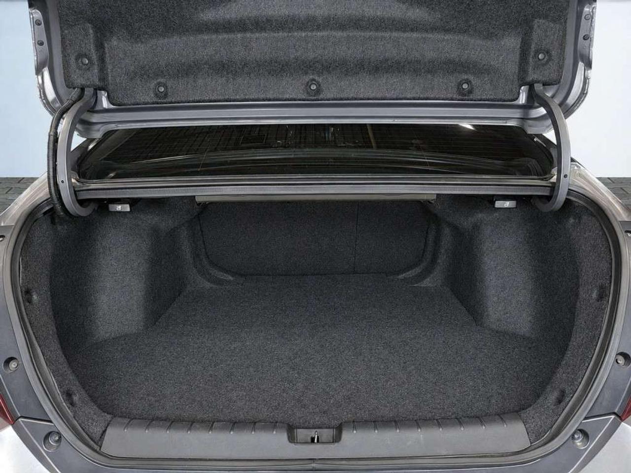 2019 Honda Civic SPORT / SUNROOF / HEATED SEATS / APPLE CARPLAY / BACKUP CAM / ALLOYS Photo