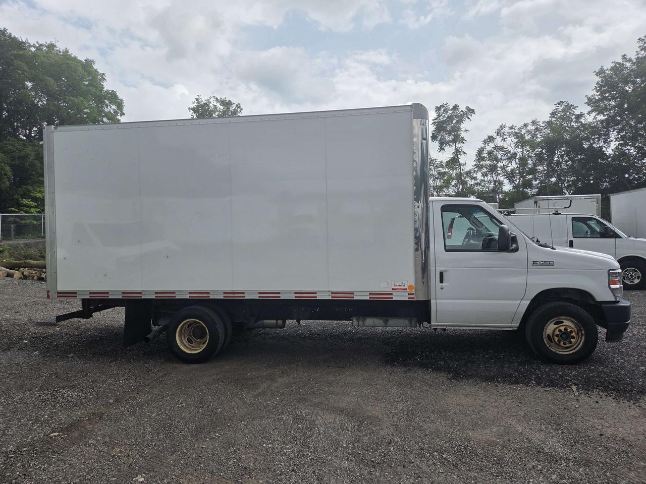 2021 Ford E-450 E450 16Ft Box - V8 Gas - 16CB-C07446 Photo