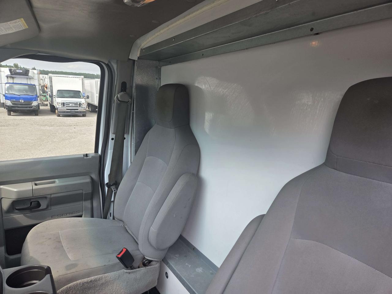 2021 Ford E-450 E450 16Ft Box - V8 Gas - 16CB-C07446 Photo