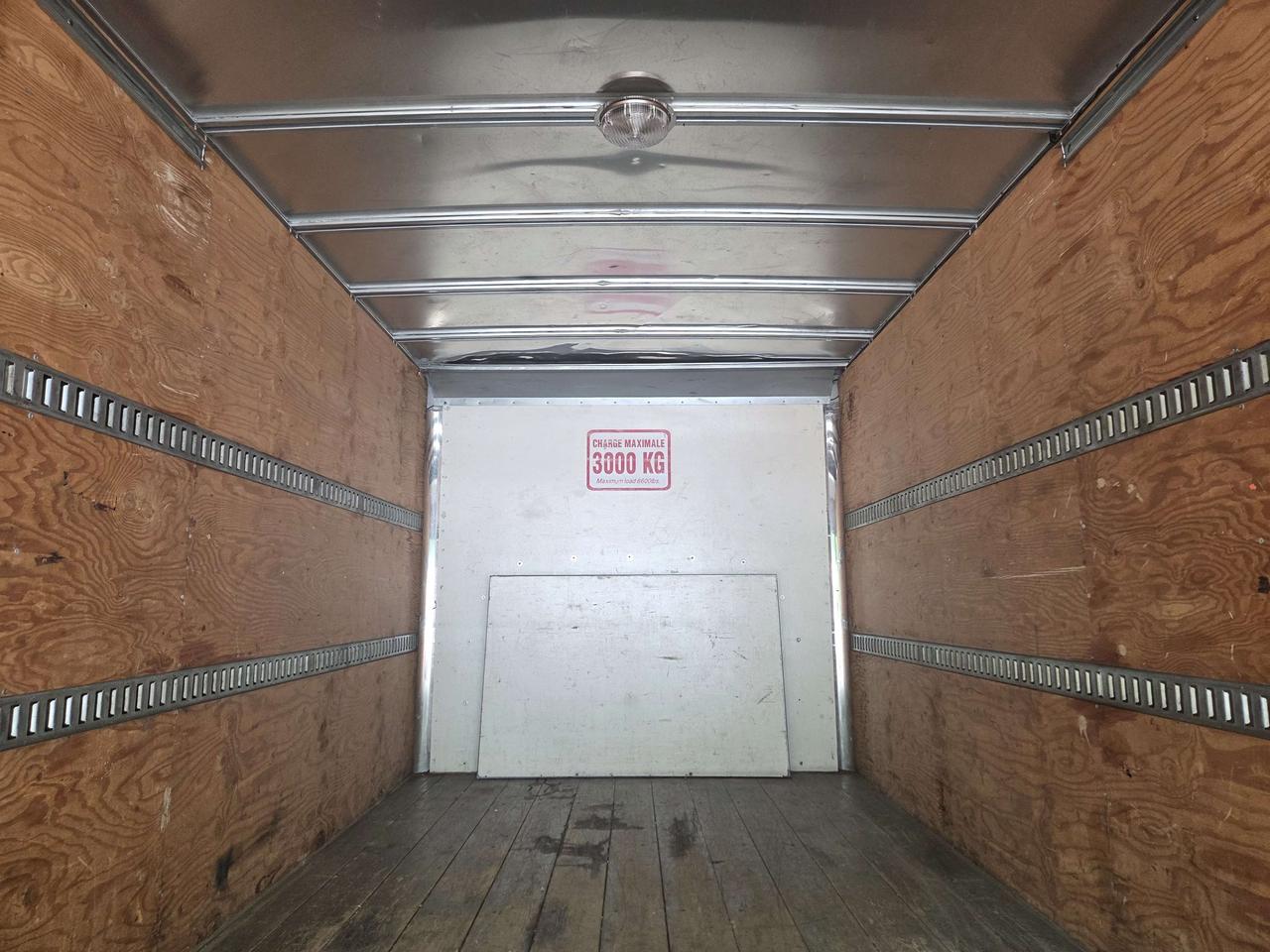 2021 Ford E-450 E450 16Ft Box - V8 Gas - 16CB-C07446 Photo