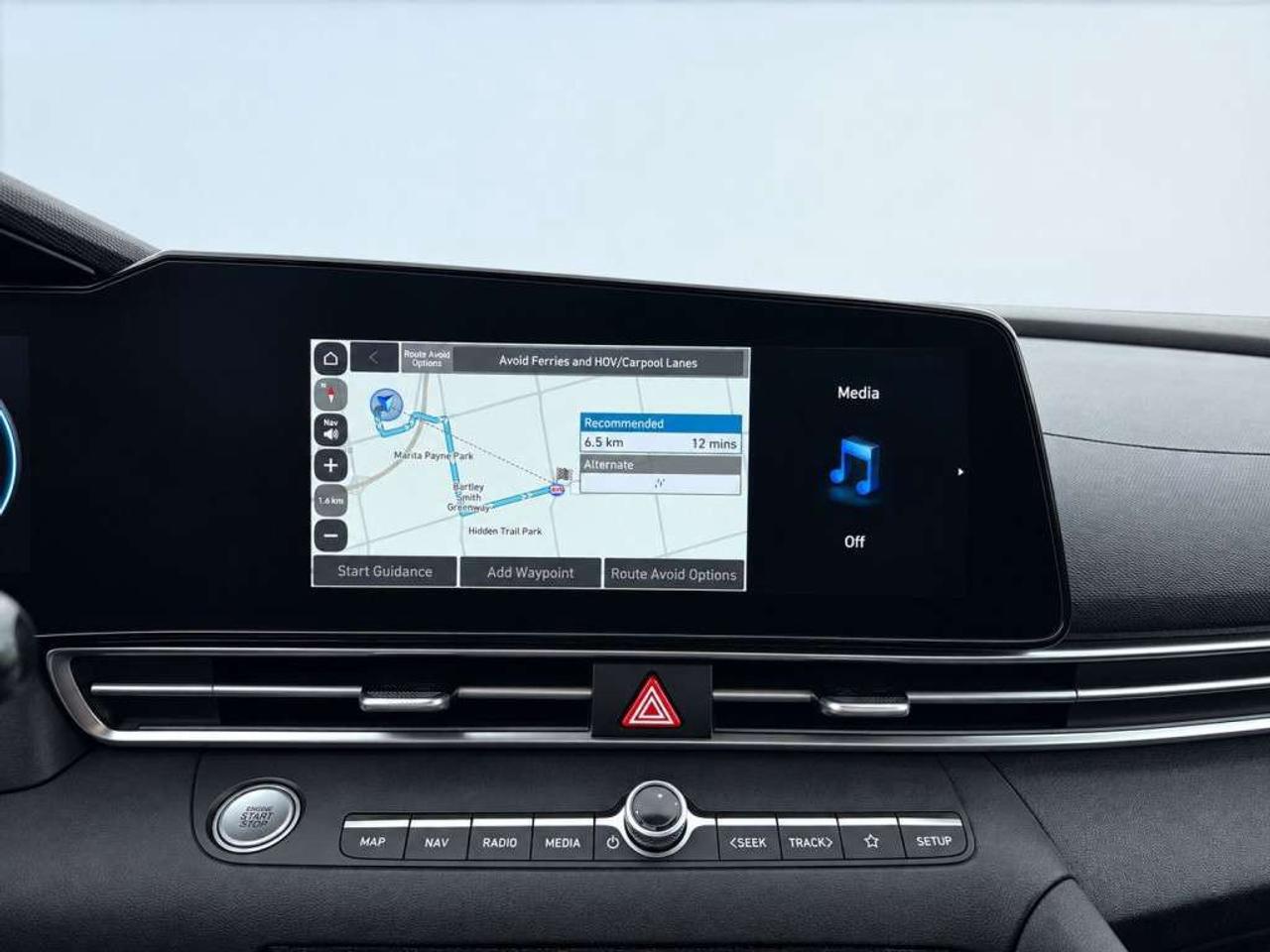 2023 Hyundai Elantra LUXURY / Leather / NAVI / Sunroof / Heated Steering / Adaptive Cruise / Blind Spot / Remote Start Photo