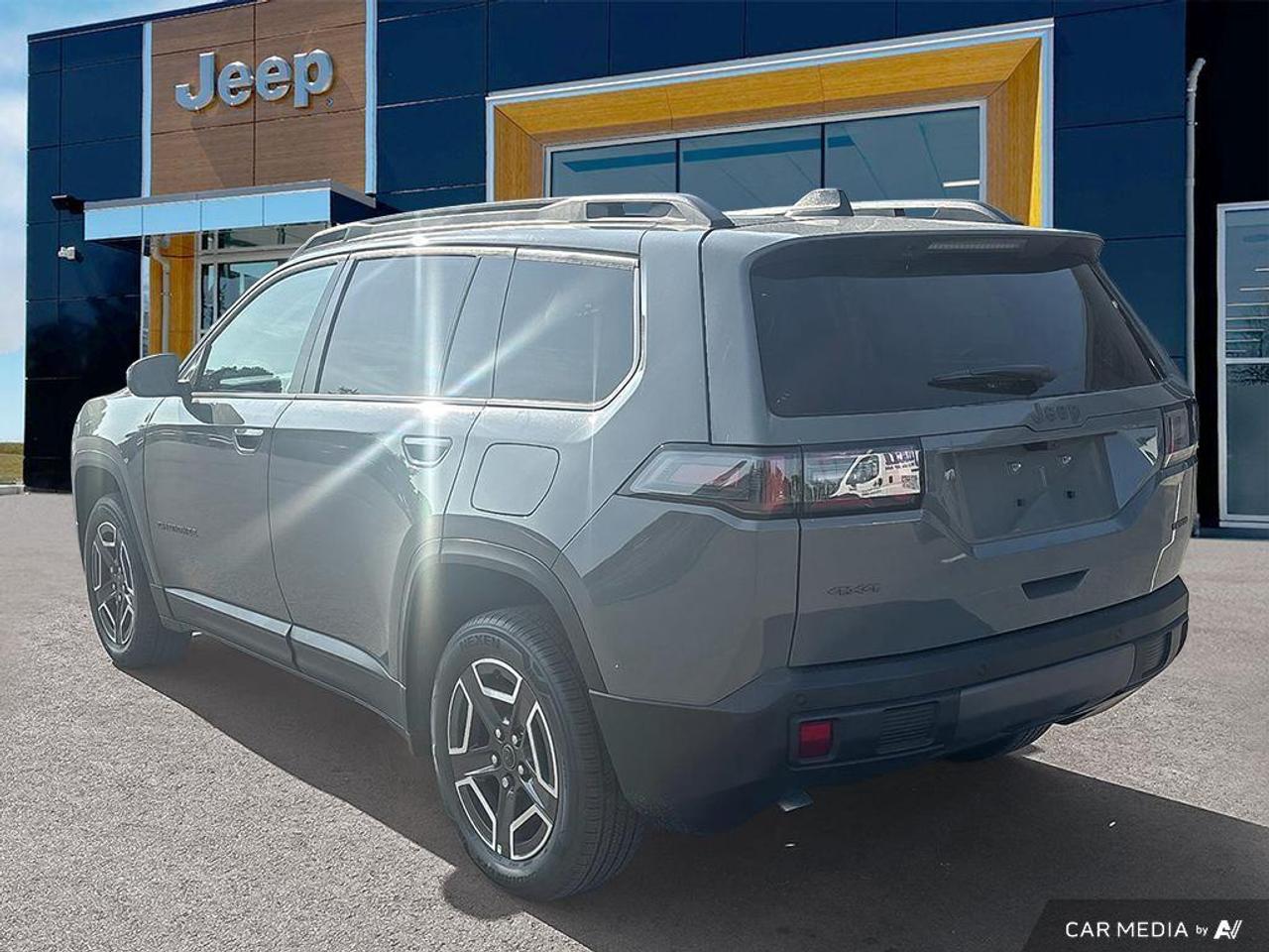 2026 Jeep Cherokee  Photo3