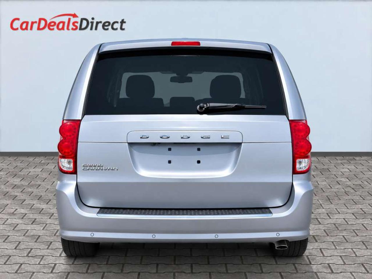 2019 Dodge Grand Caravan SE / 7-Passenger / Stow n Go / Dual Sliding Doors / Tri-Zone Climate / Backup Camera Photo