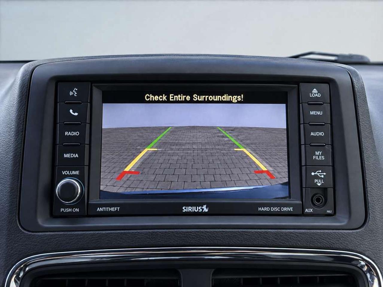 2019 Dodge Grand Caravan SE / 7-Passenger / Stow n Go / Dual Sliding Doors / Tri-Zone Climate / Backup Camera Photo