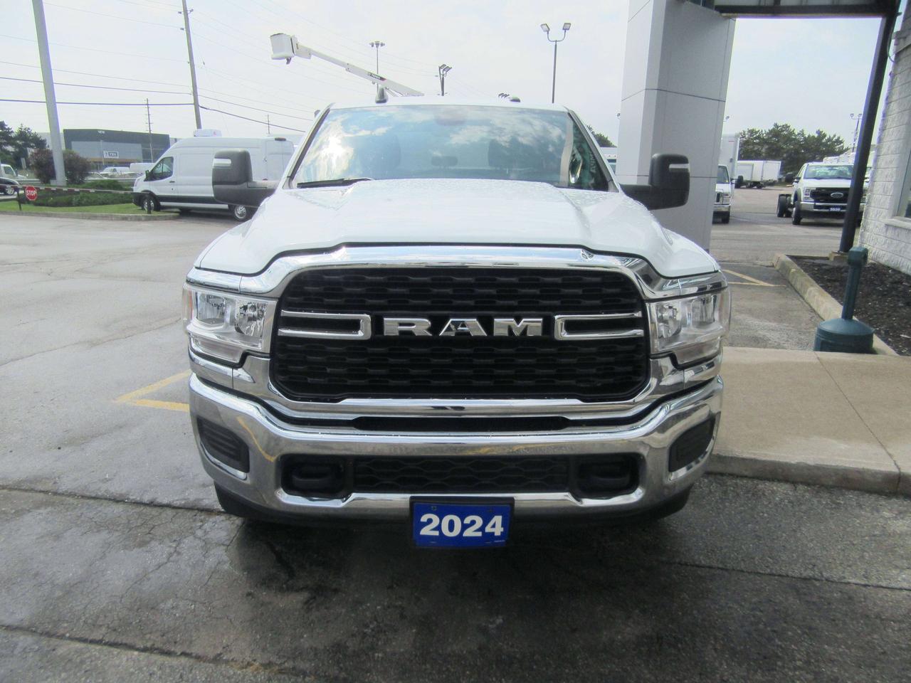 2024 RAM 2500 CREW CAB 4X4 DIESEL 8FT LONG BOX Photo