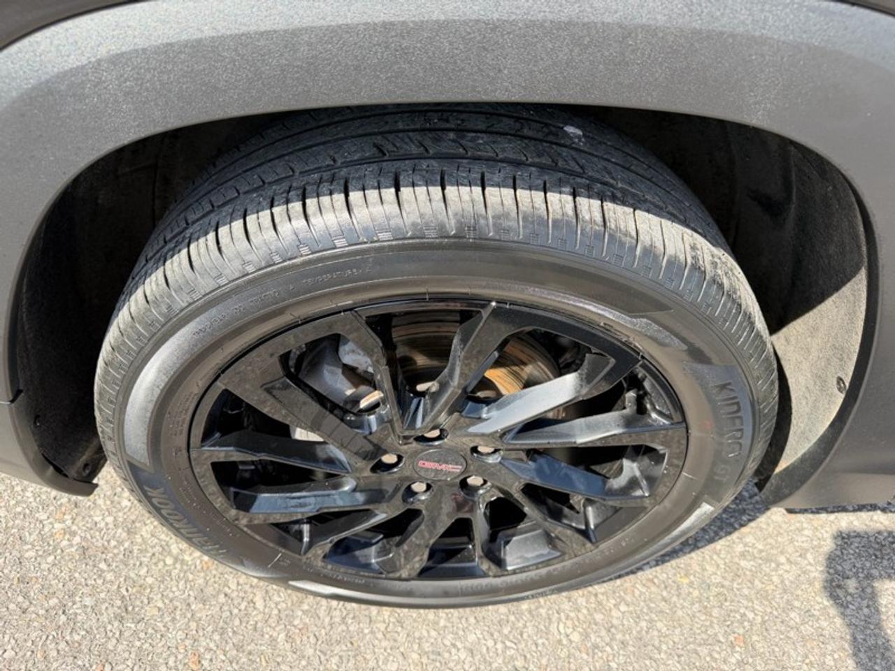 2023 GMC Terrain AWD SLE Photo