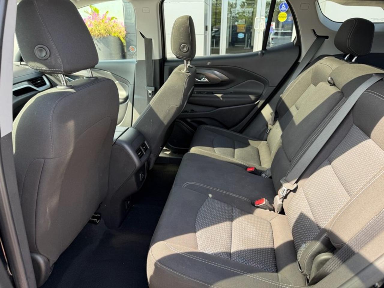 2023 GMC Terrain AWD SLE Photo