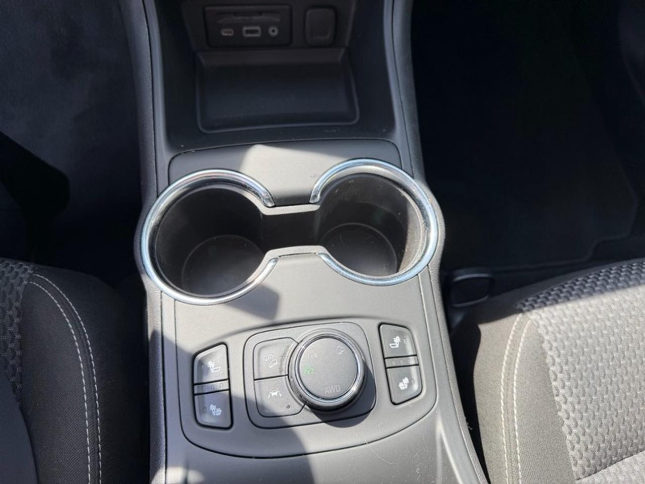 2023 GMC Terrain AWD SLE Photo
