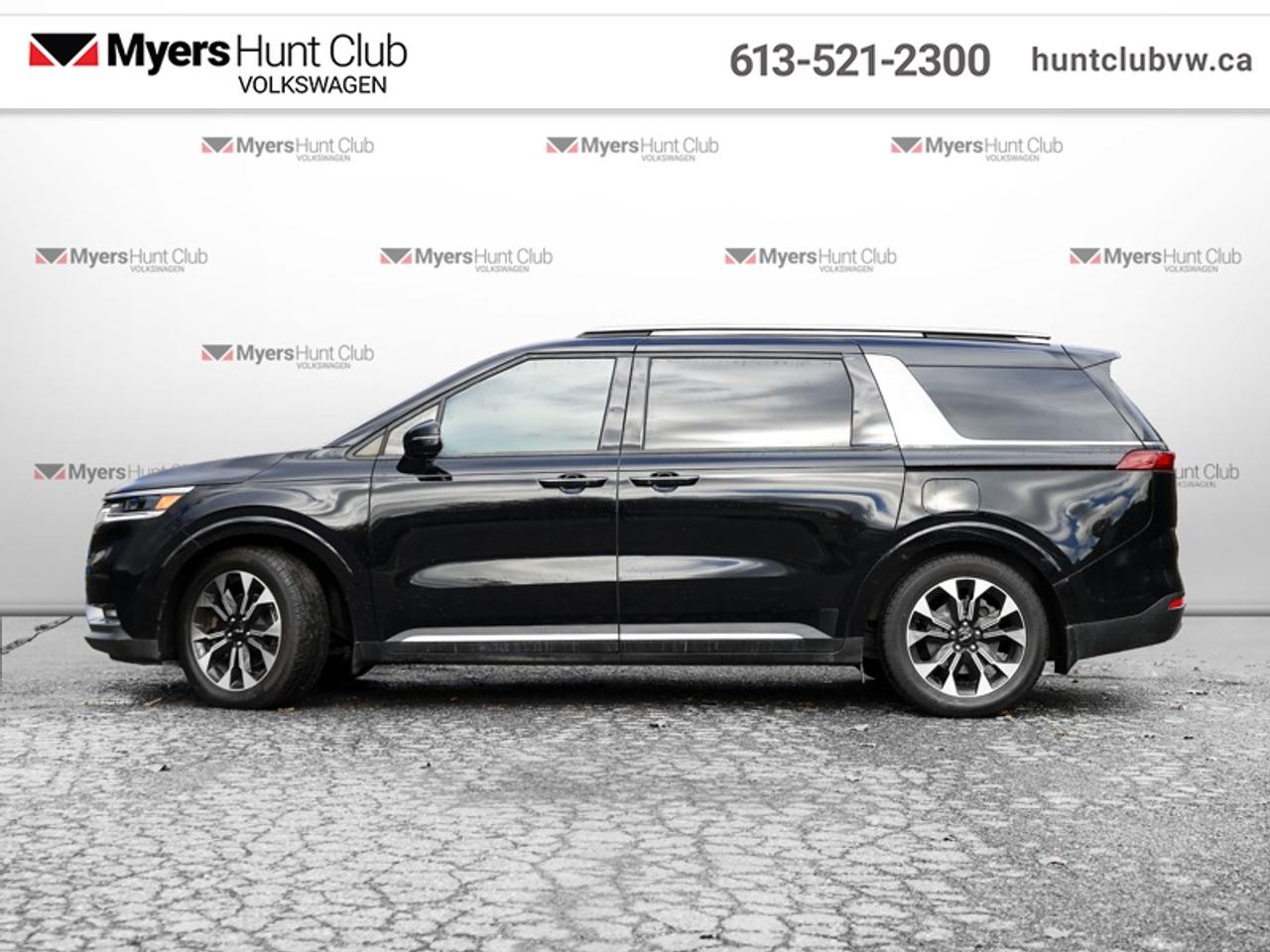 2023 Kia Carnival LX Photo