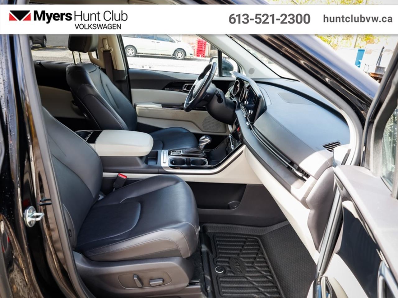 2023 Kia Carnival LX Photo