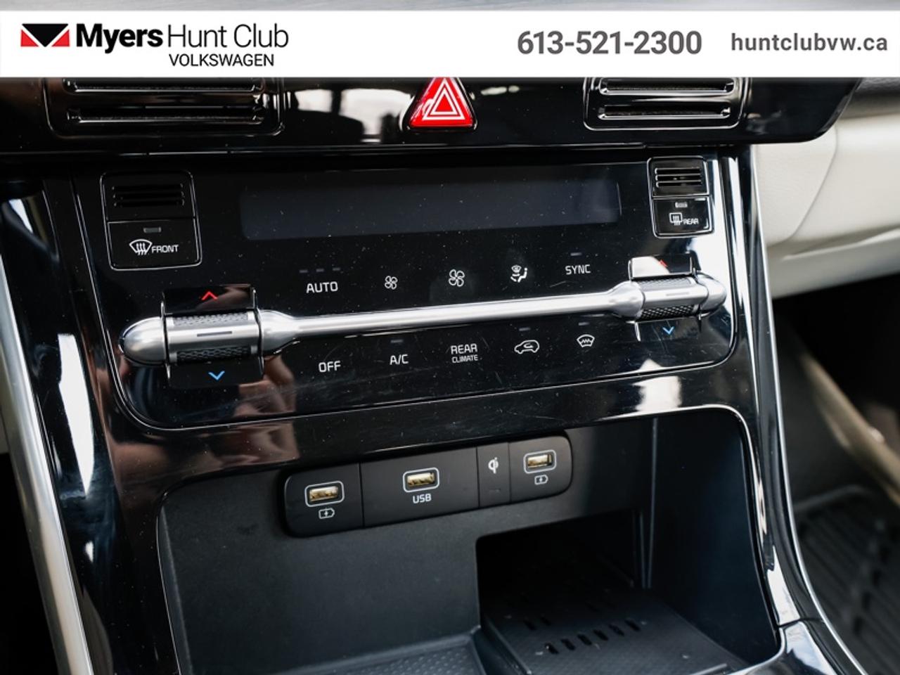 2023 Kia Carnival LX Photo