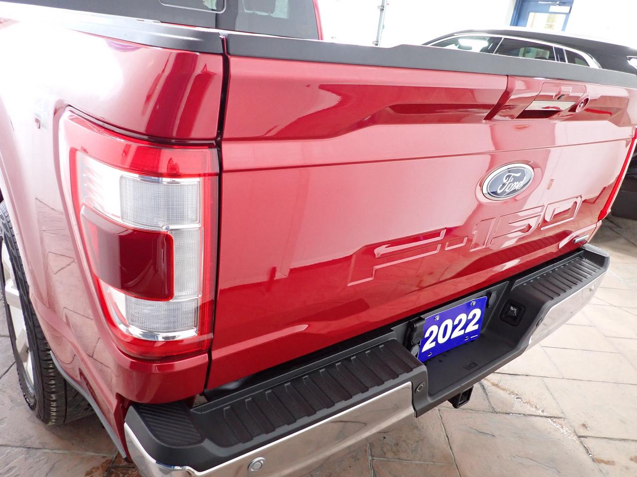 2022 Ford F-150 LARIAT SUPERCREW 5.5 BOX LEATHER NAVI 4WD Photo