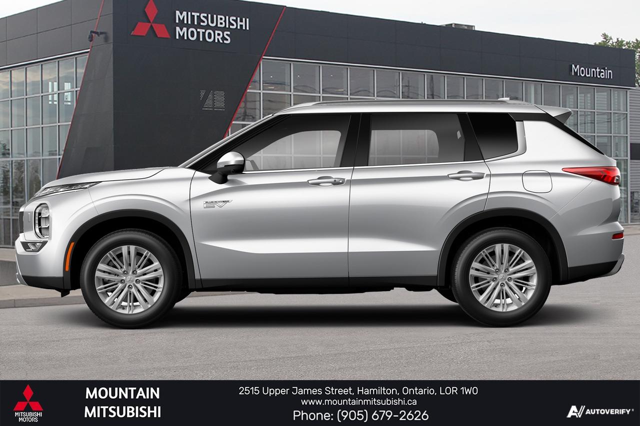 2026 Mitsubishi Outlander Plug-In Hybrid LE Photo0