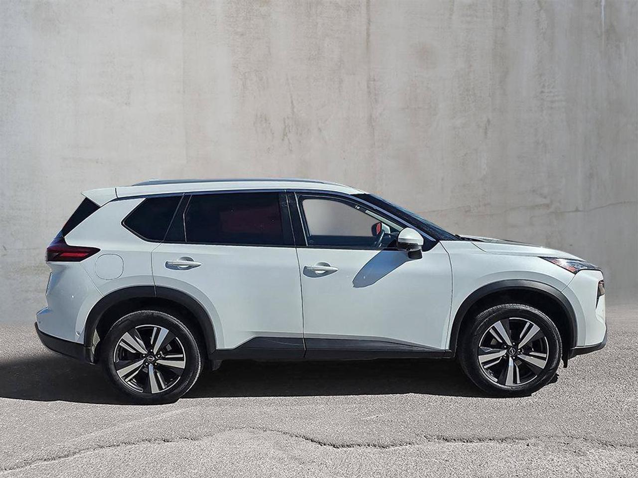 2024 Nissan Rogue SL Photo