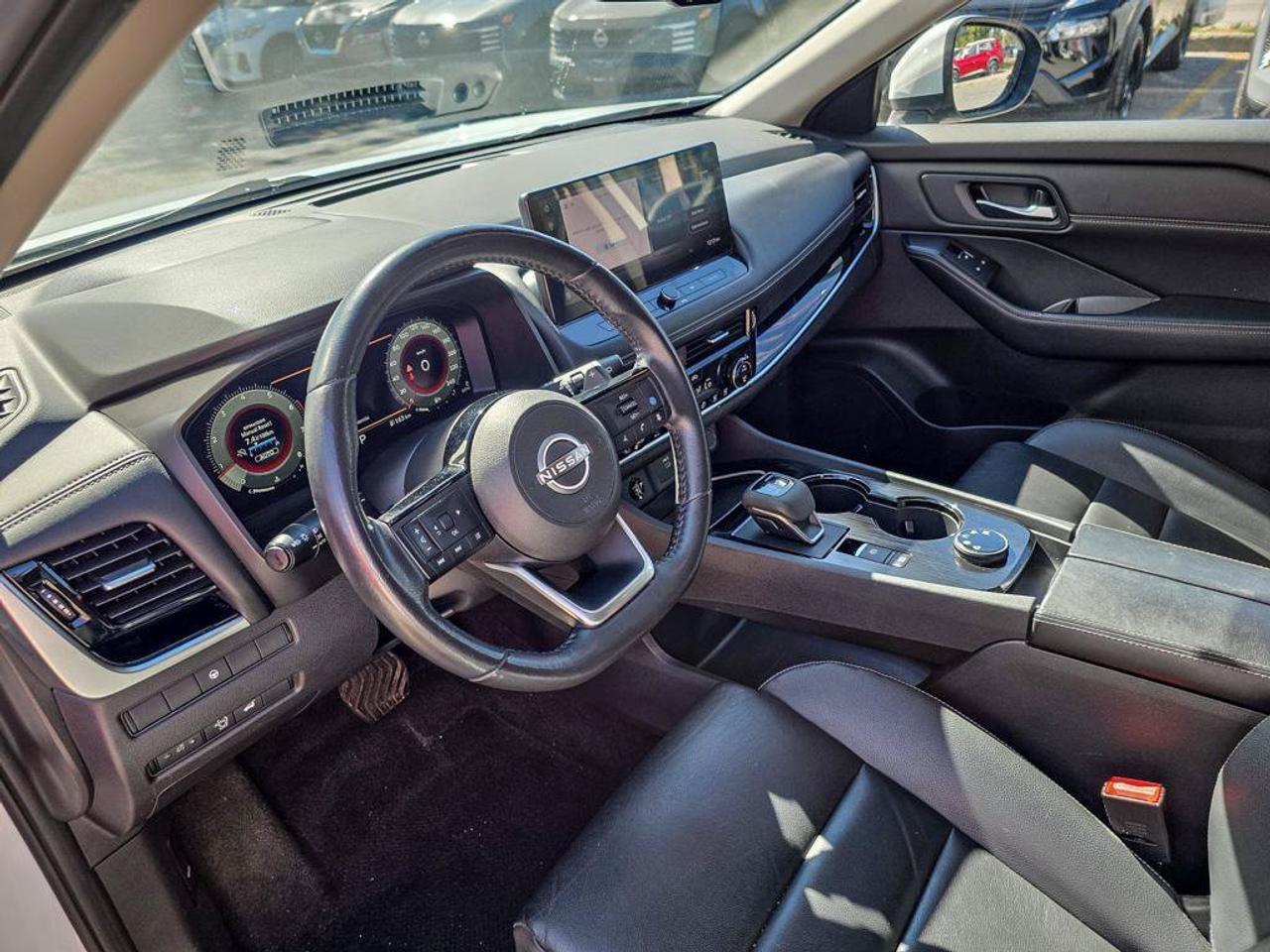 2024 Nissan Rogue SL Photo