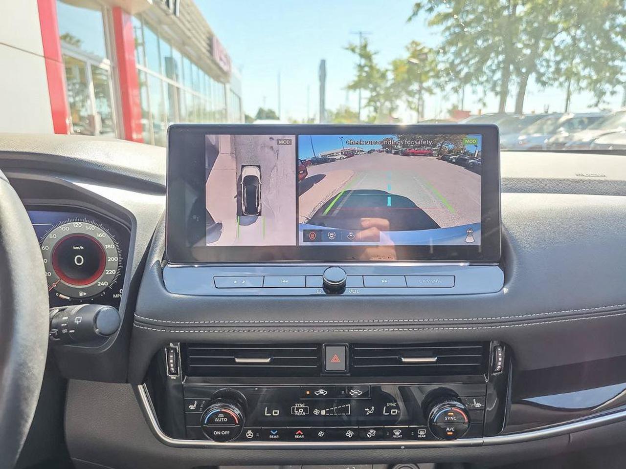 2024 Nissan Rogue SL Photo