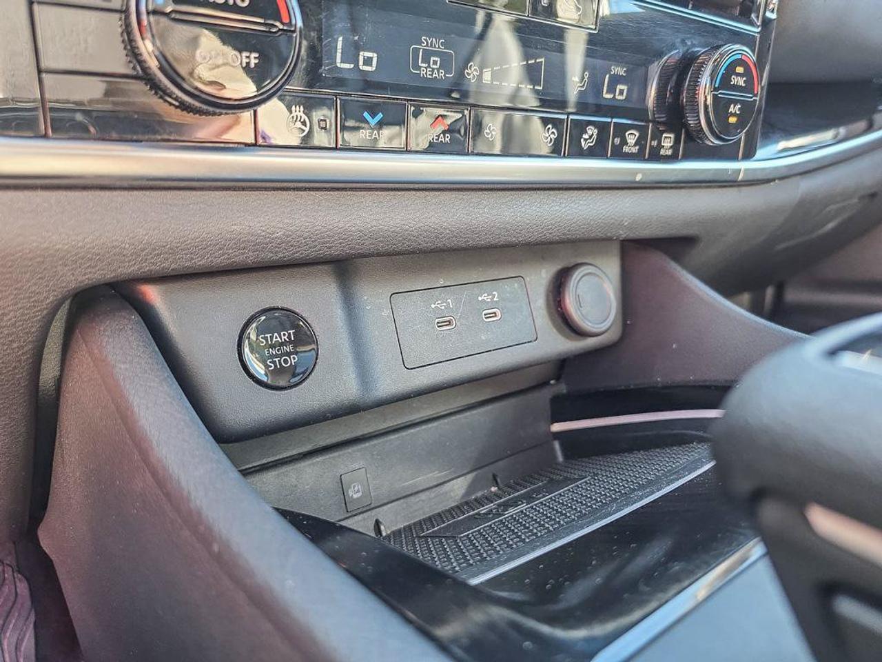 2024 Nissan Rogue SL Photo