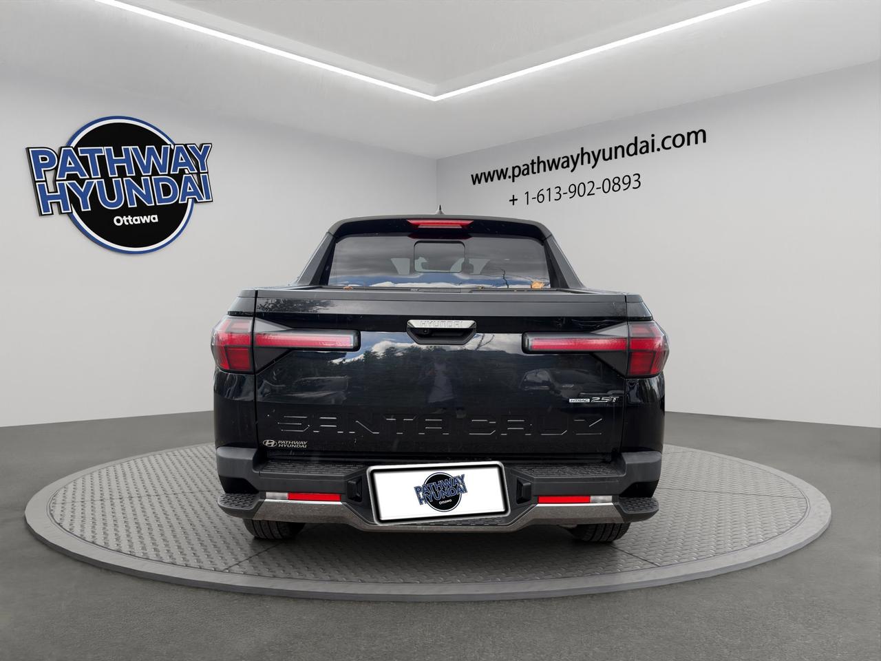 2022 Hyundai Santa Cruz Preferred | 2,268 kg Towing Capacity | Lane keeping assist | Cross-traffic Avoidance | Photo