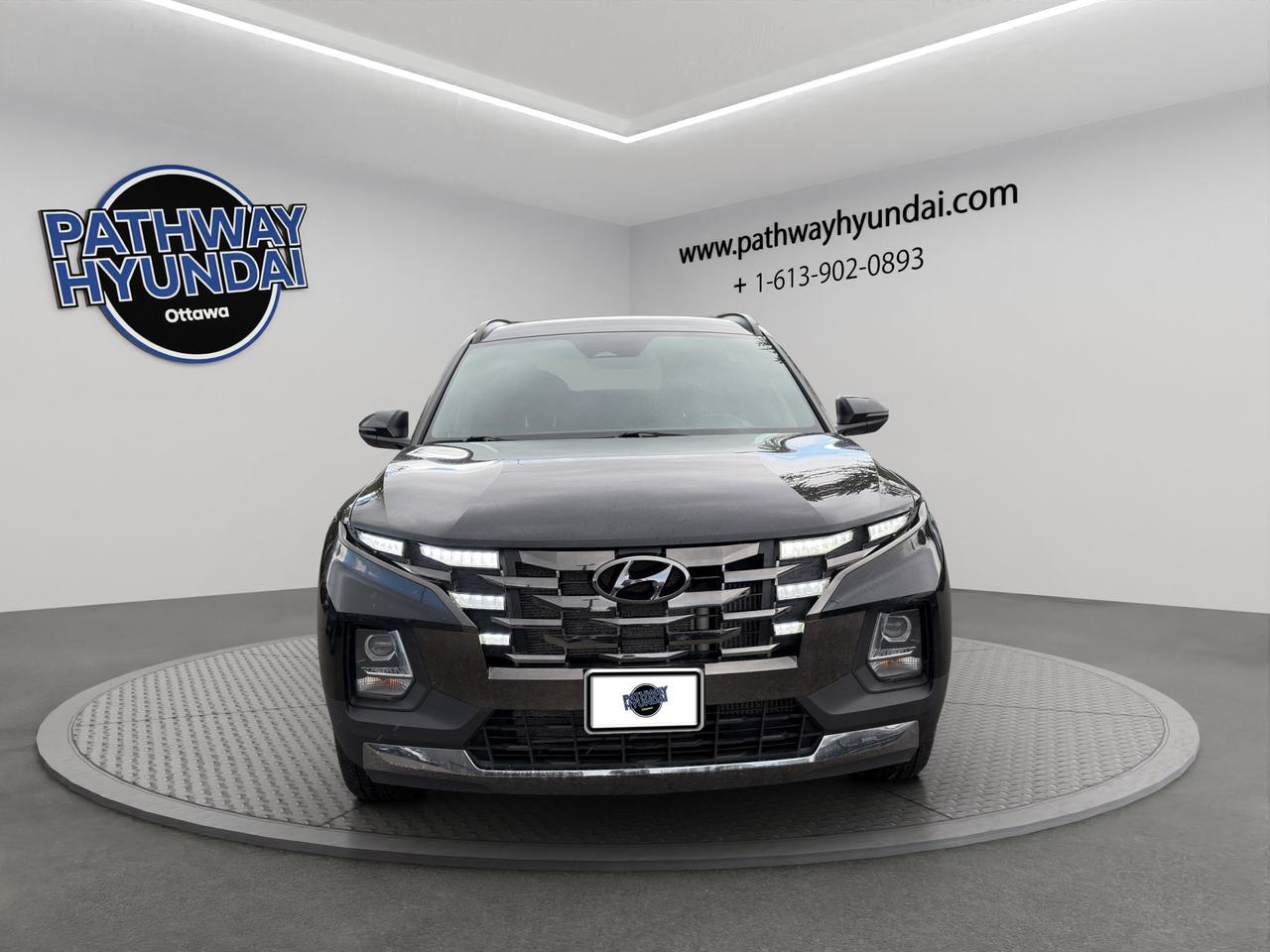 2022 Hyundai Santa Cruz Preferred | 2,268 kg Towing Capacity | Lane keeping assist | Cross-traffic Avoidance | Photo