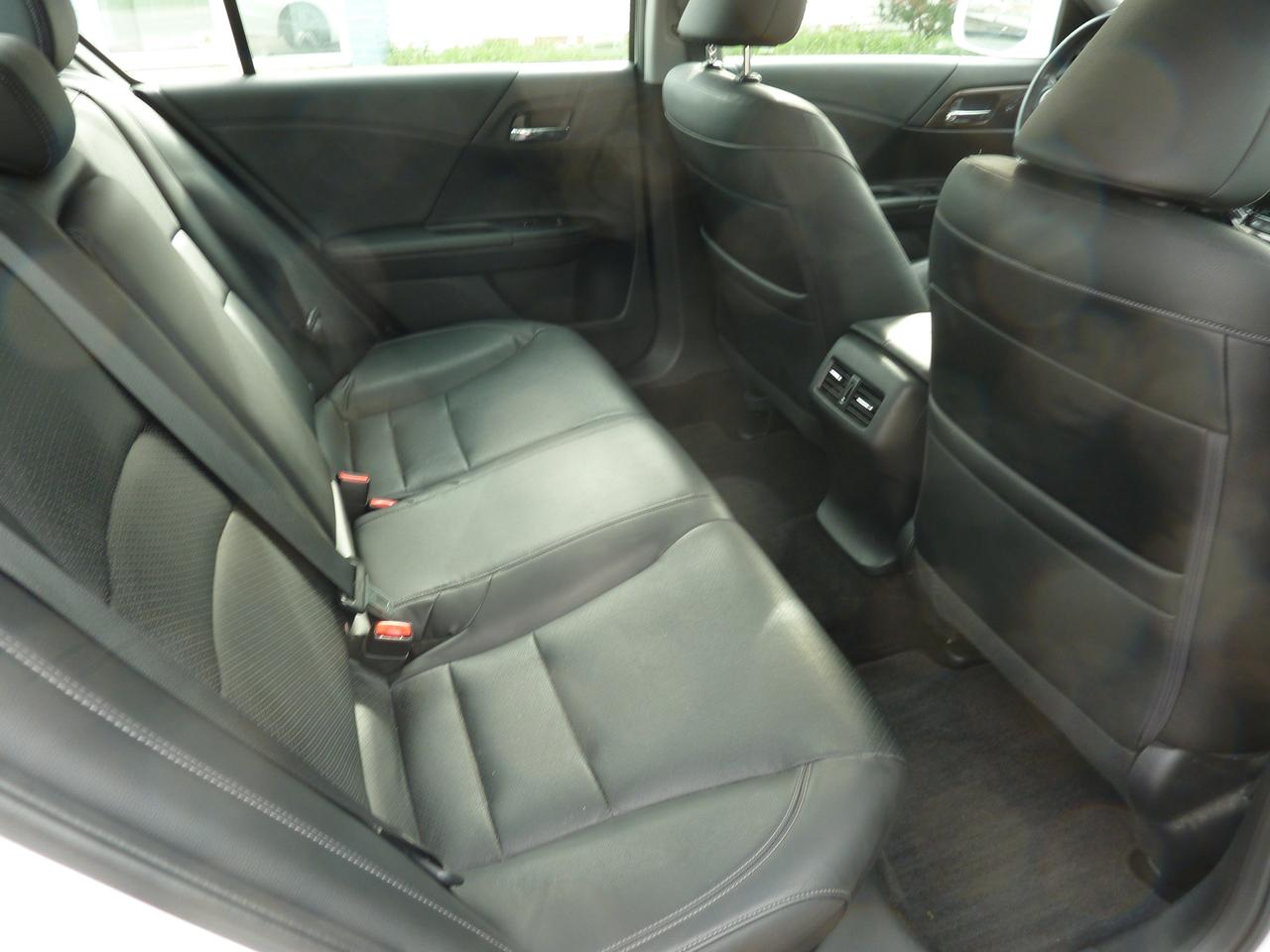 2017 Honda Accord EX Photo