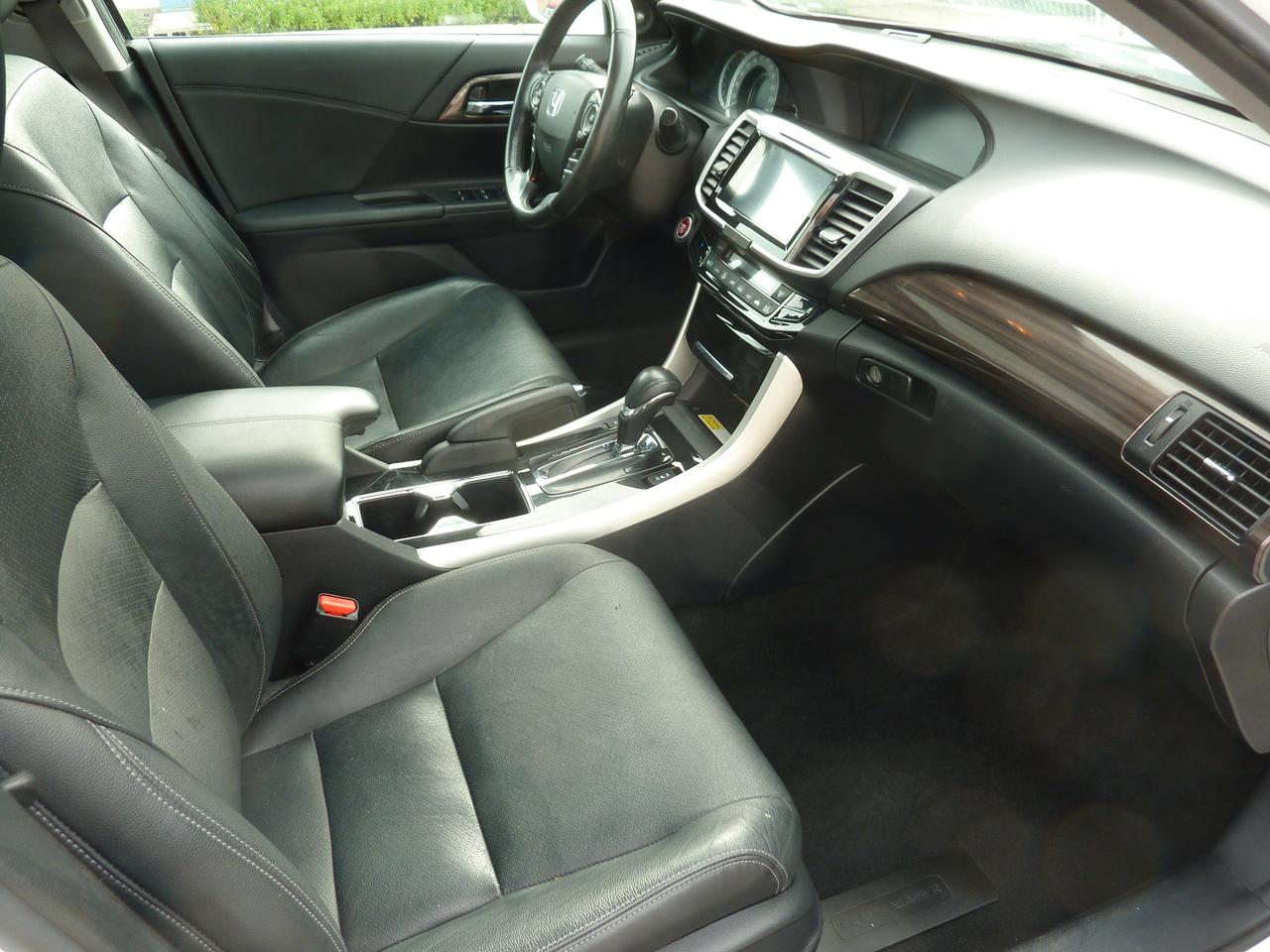 2017 Honda Accord EX Photo