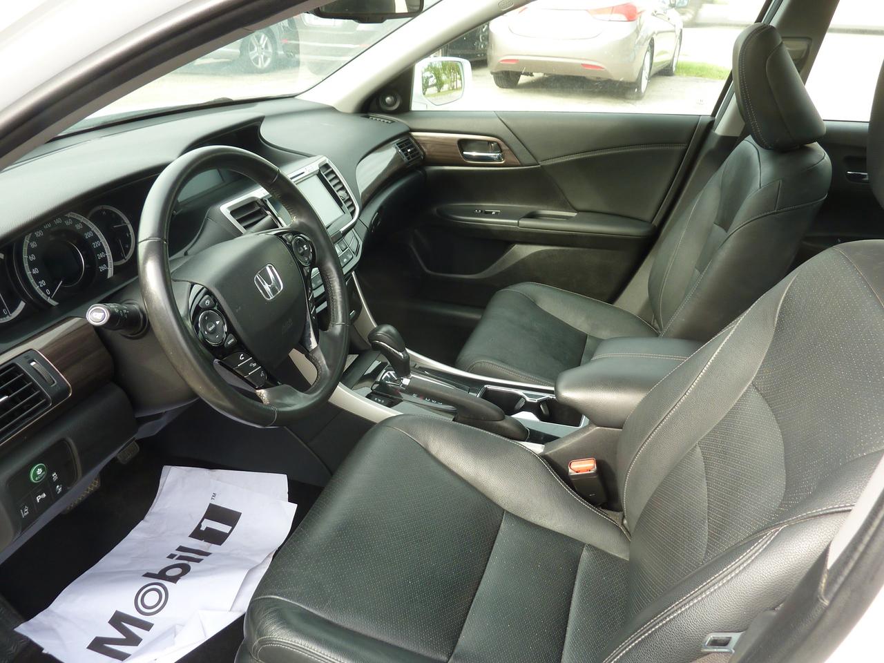 2017 Honda Accord EX Photo