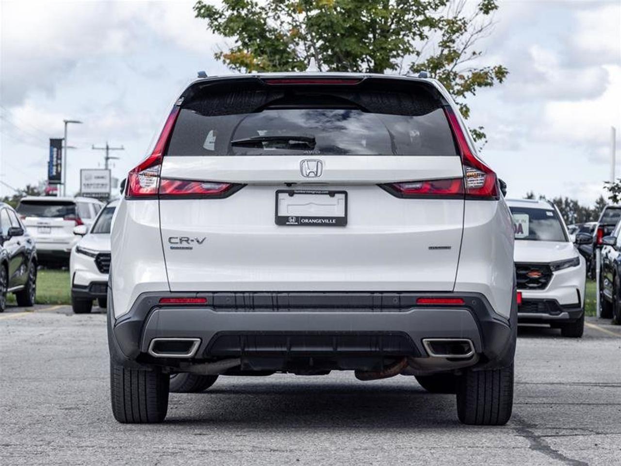 2023 Honda CR-V Touring Hybrid 4WD Photo