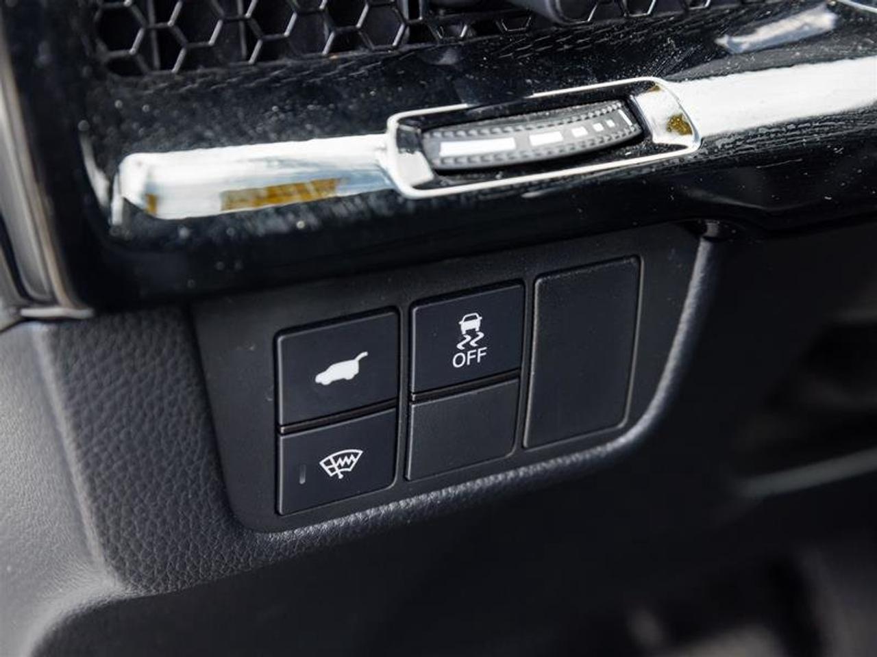 2023 Honda CR-V Touring Hybrid 4WD Photo