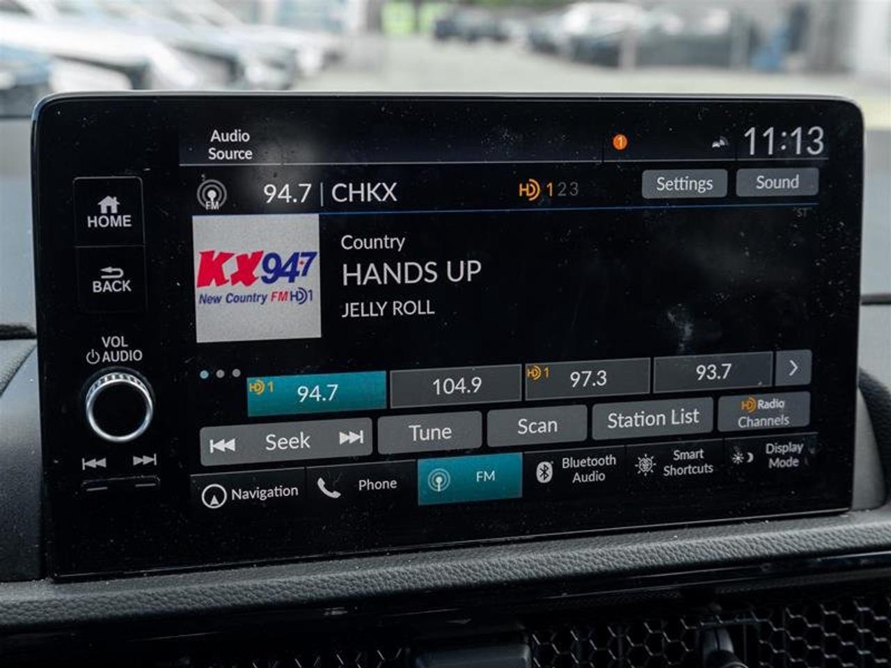 2023 Honda CR-V Touring Hybrid 4WD Photo