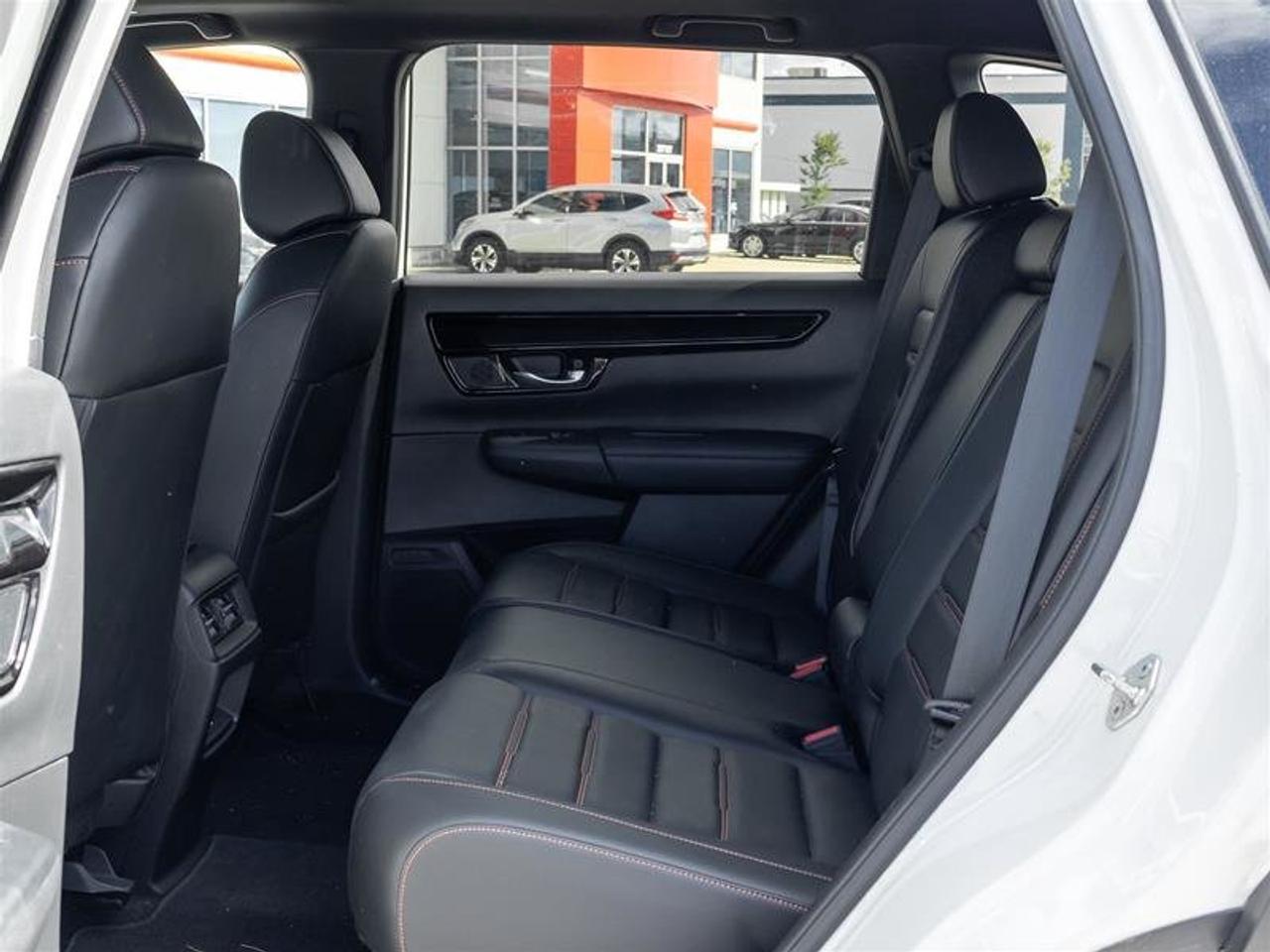 2023 Honda CR-V Touring Hybrid 4WD Photo