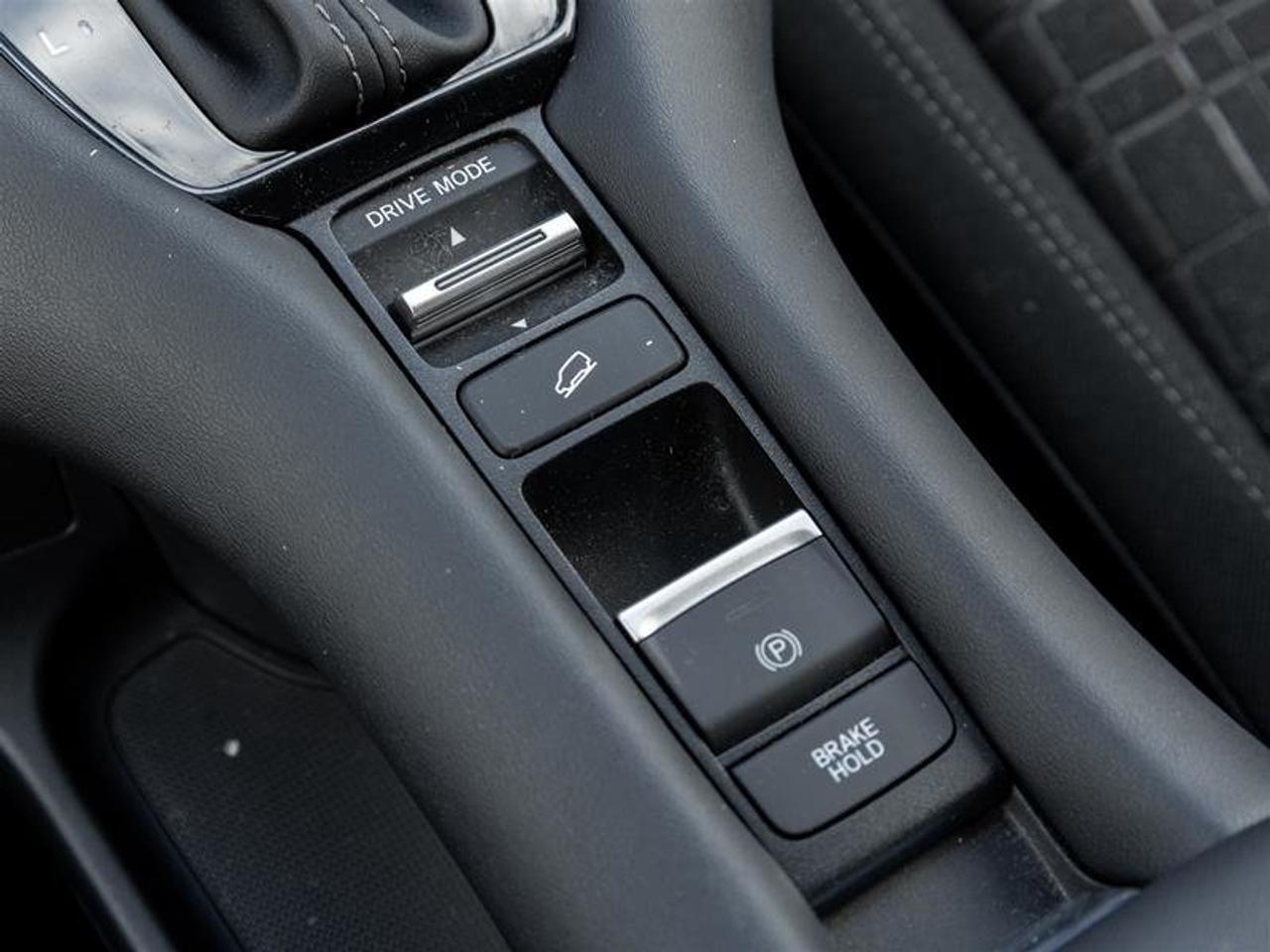 2025 Honda HR-V Lx Awd Cvt Photo