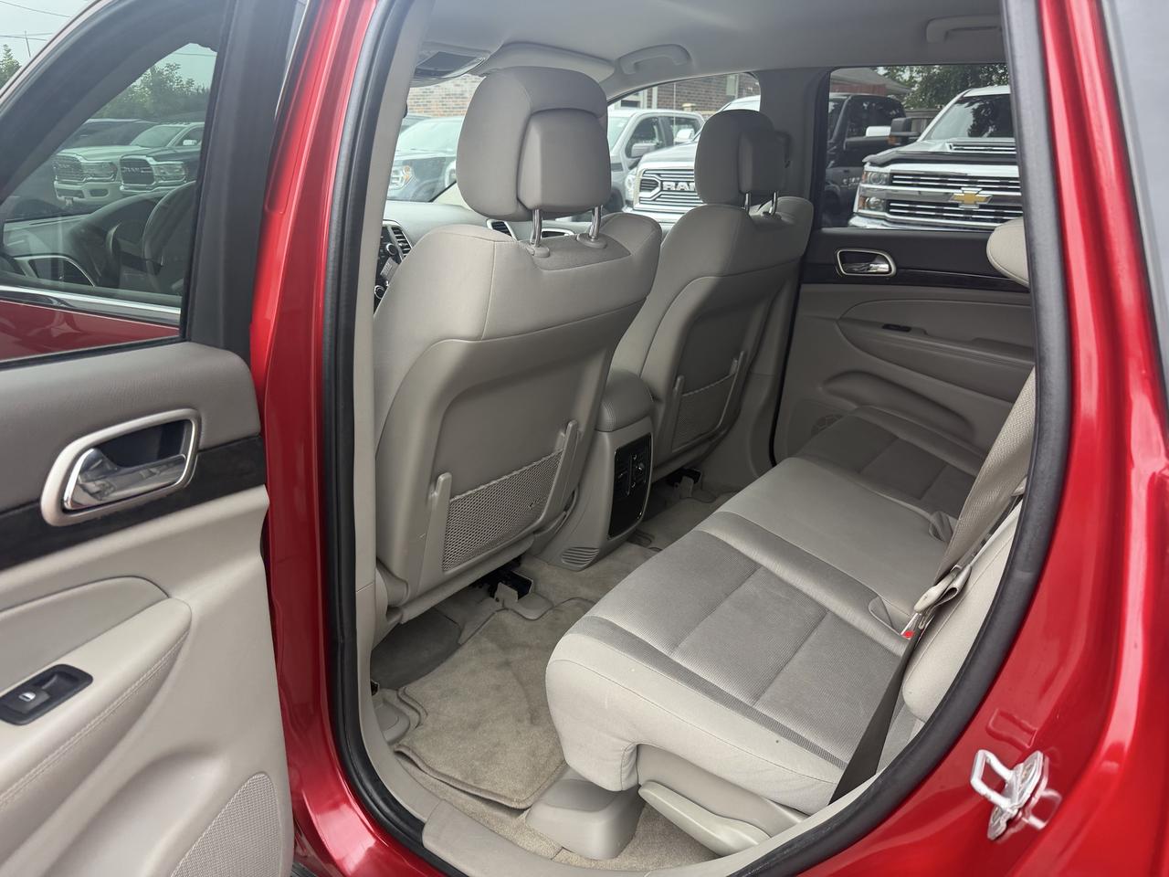 2011 Jeep Grand Cherokee Laredo Photo