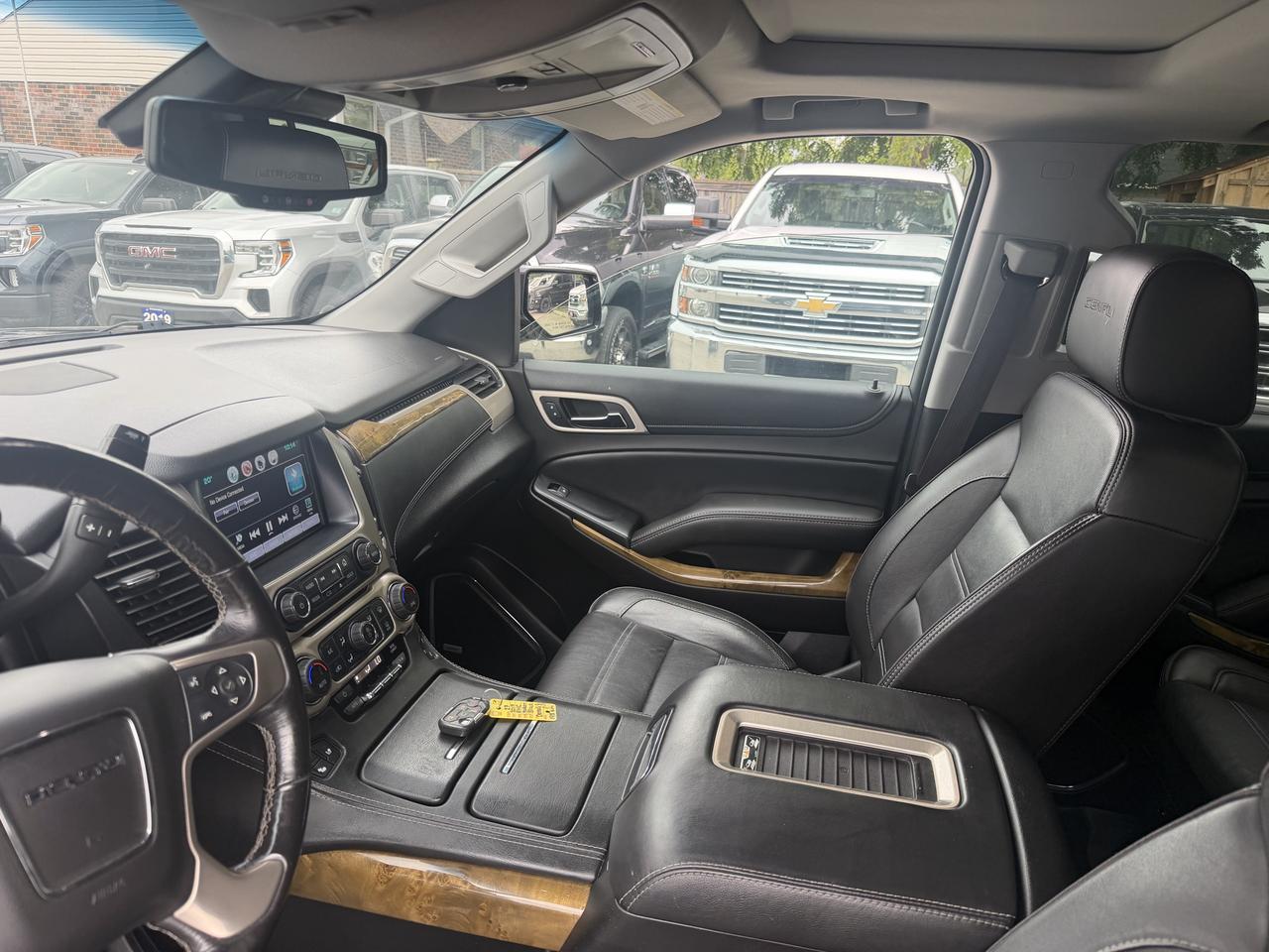 2017 GMC Yukon Denali Photo