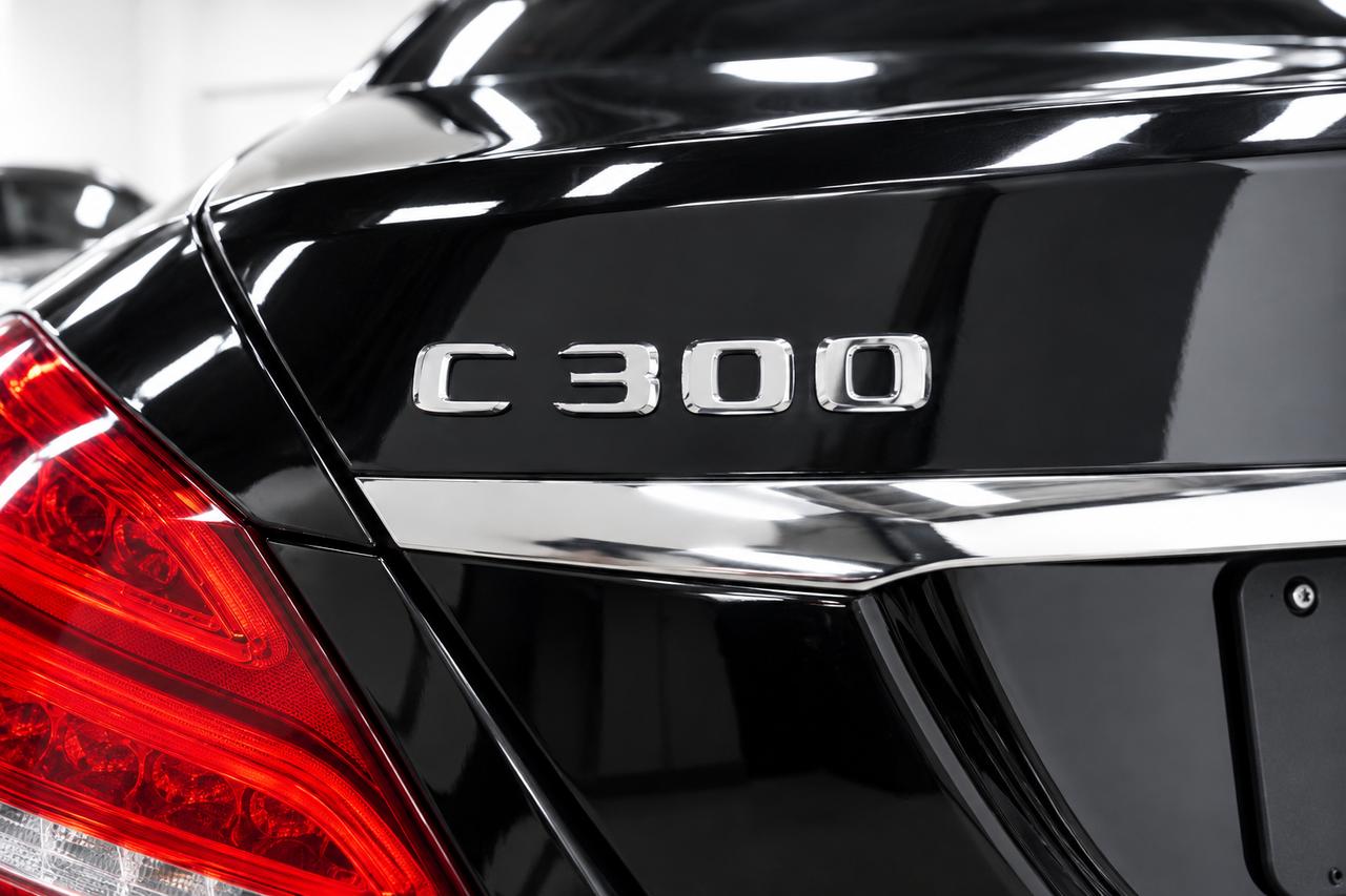 2017 Mercedes-Benz C-Class C 300 ,AMG PKG,PANO ROOF,0 CALIM.4 MATIC Photo